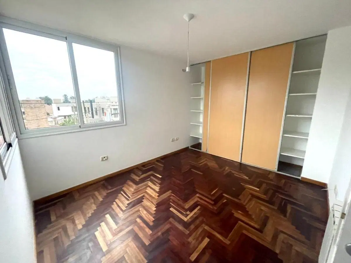 ALQUILO DPTO 2 DORM. CON COHERA B JARDIN HIPODROMO 5