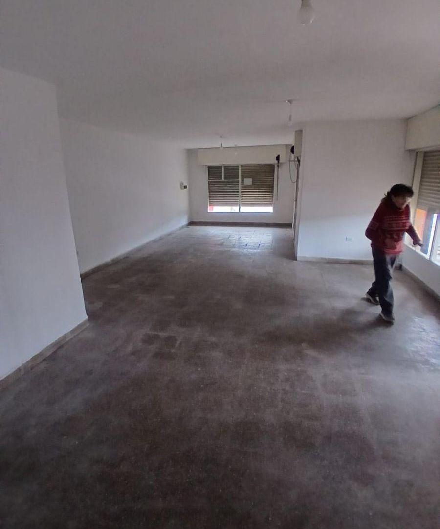 Foto de LOCAL COMERCIAL/ESQUINA/B°BIALET MASSE/70MTRS, imagen 1