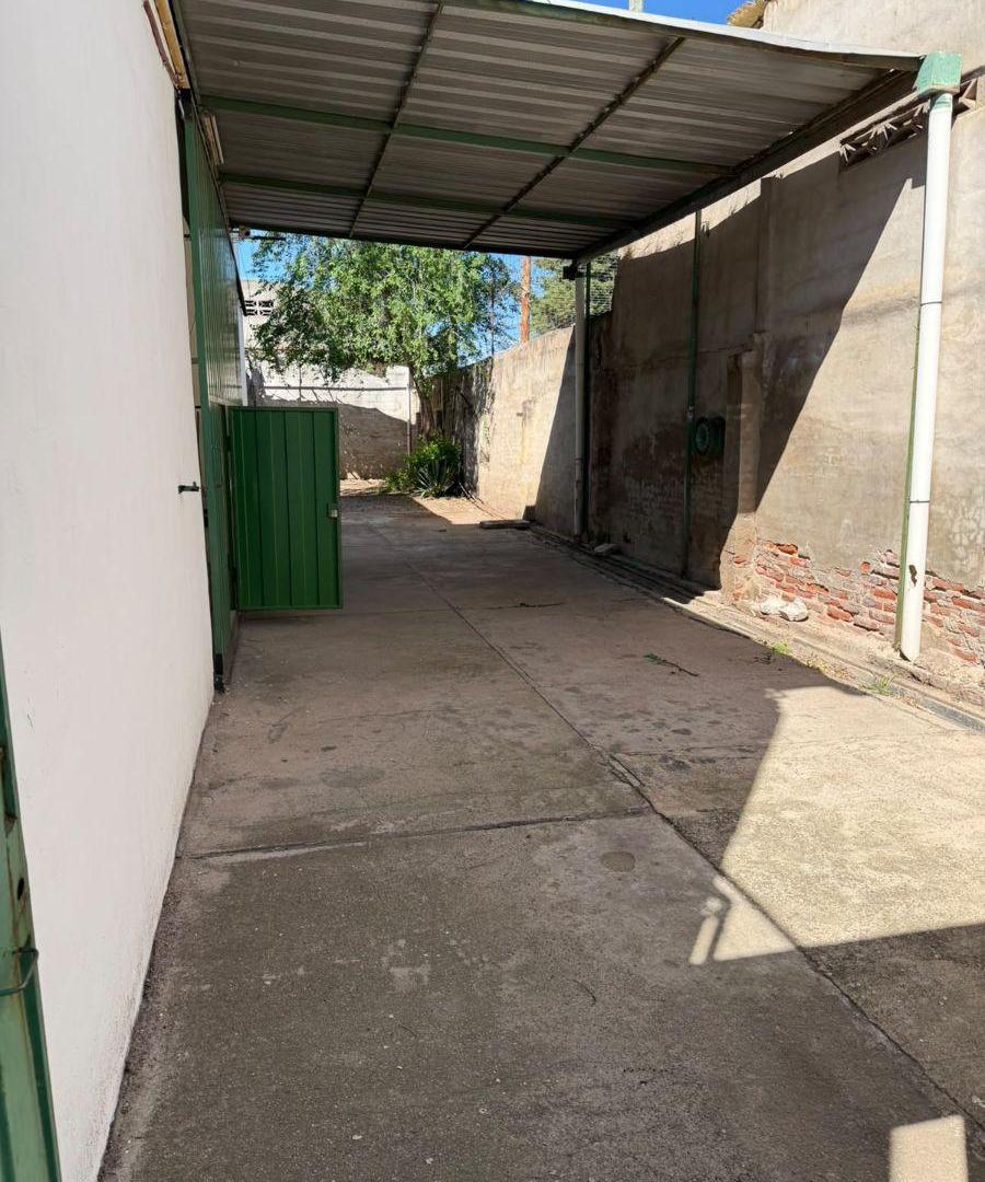 Foto de Galpon de 350 m² en venta en Villa Adela, imagen 2