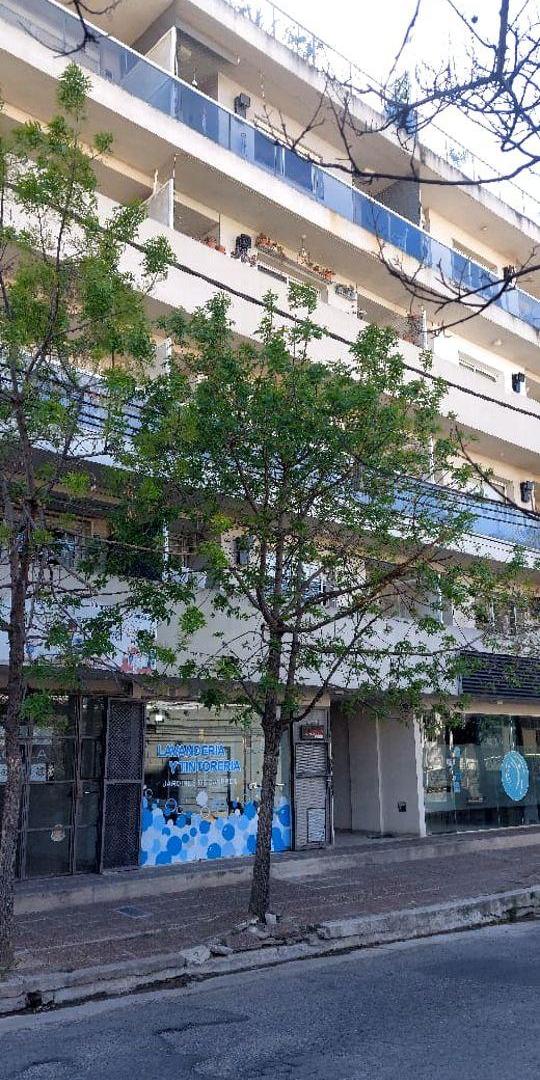 Foto de ALQUILER TEMPORARIO DEPARTAMENTO AMOBLADO, 3 cuadras del Shopping, imagen 2