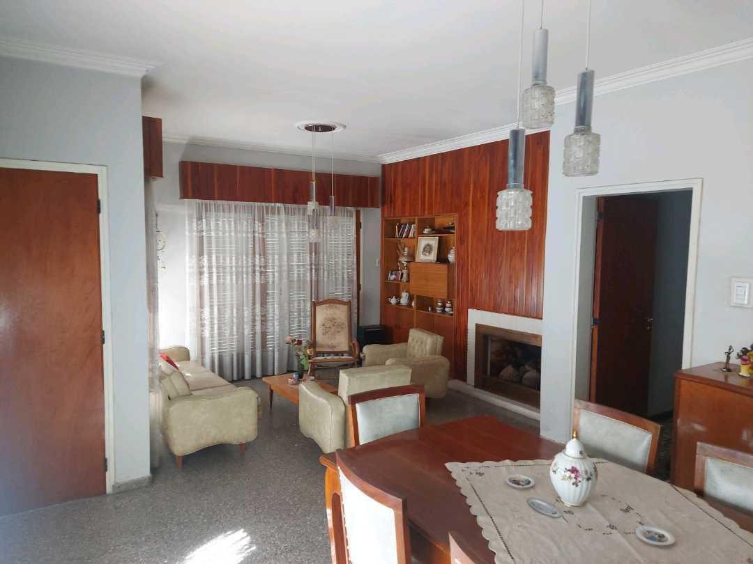 Oportunidad Casa en Venta Calle Ramón Calderón La Consulta 5