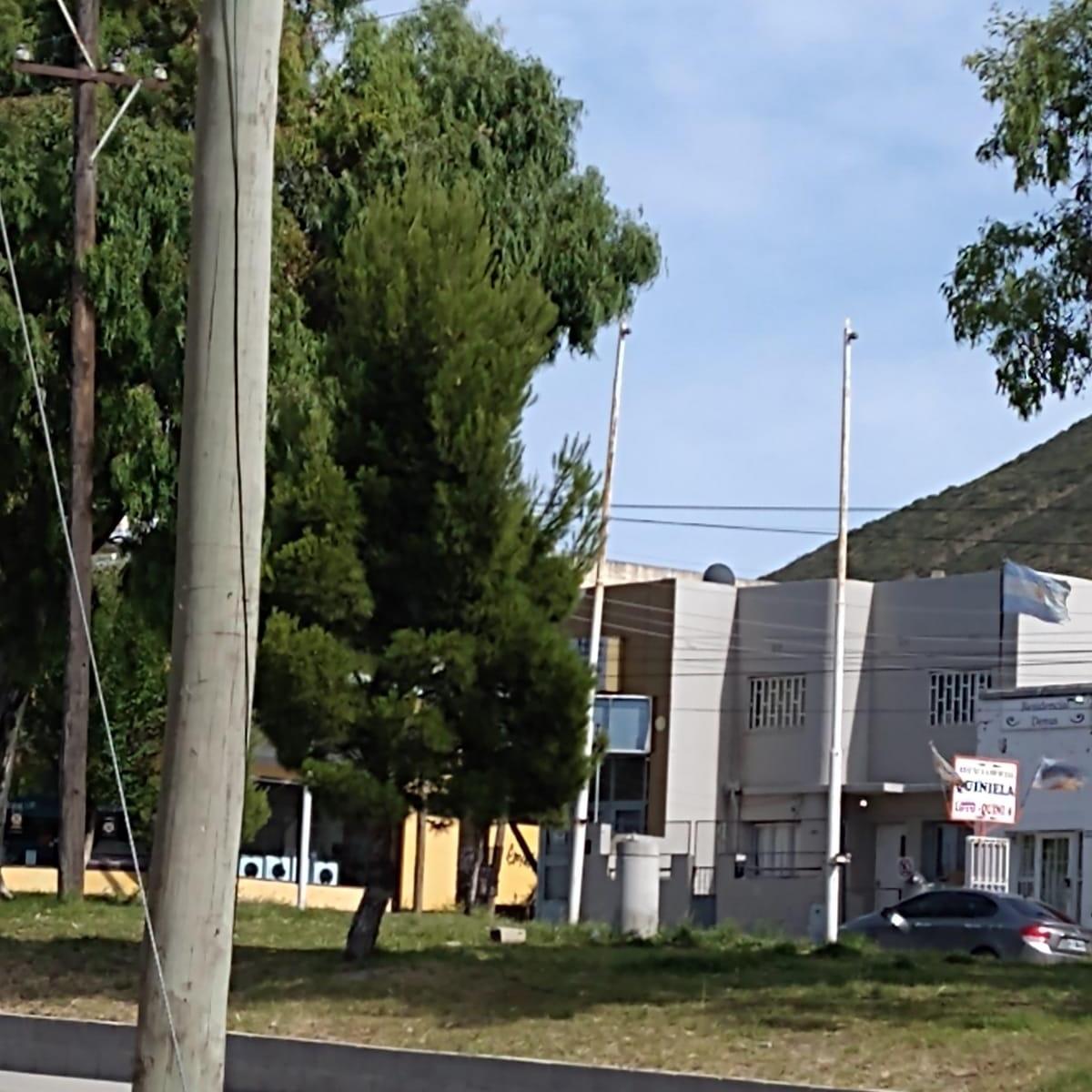 Local con Dos Oficinas + Casa de Dos Dorm. + Mejora en Planta Alta 3