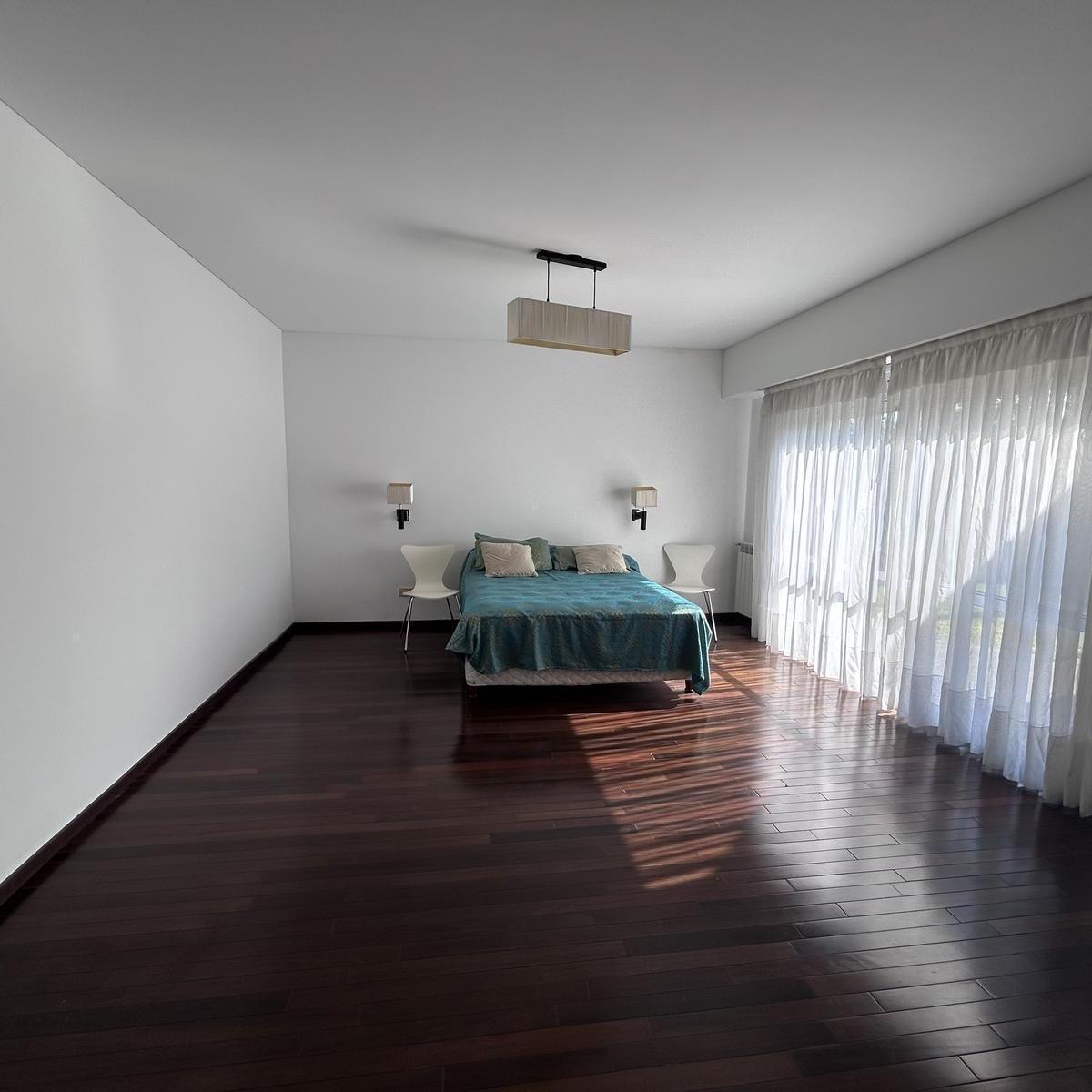 Venta casa Funes Hills Cadaques 3 dormitorios piscina