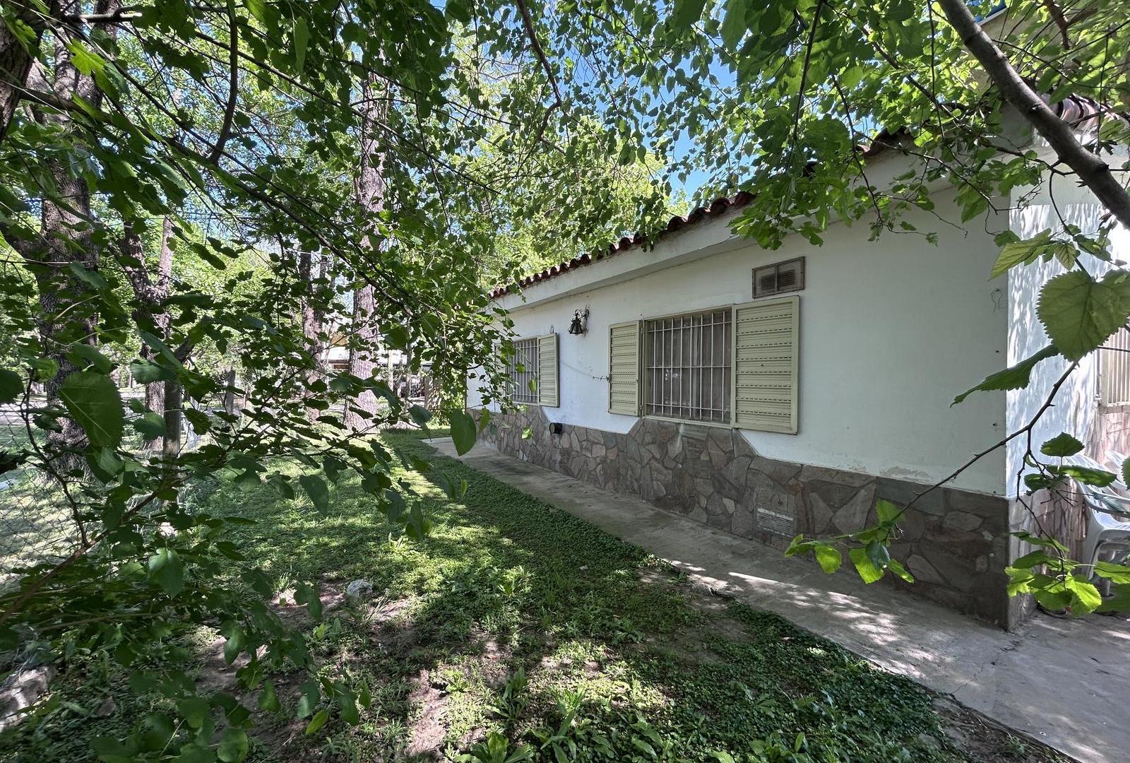 Venta Casa Funes 4 dormitorios a reciclar