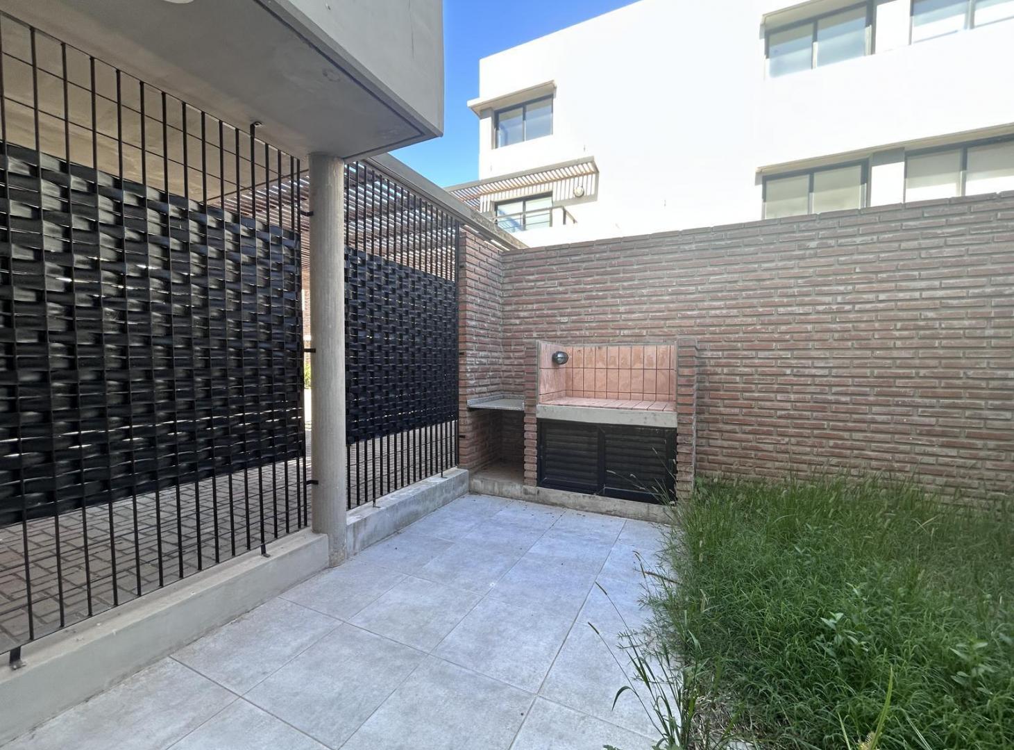 Venta departamento Baigorria PH Esmeralda 1 dormitorio cochera parrillero