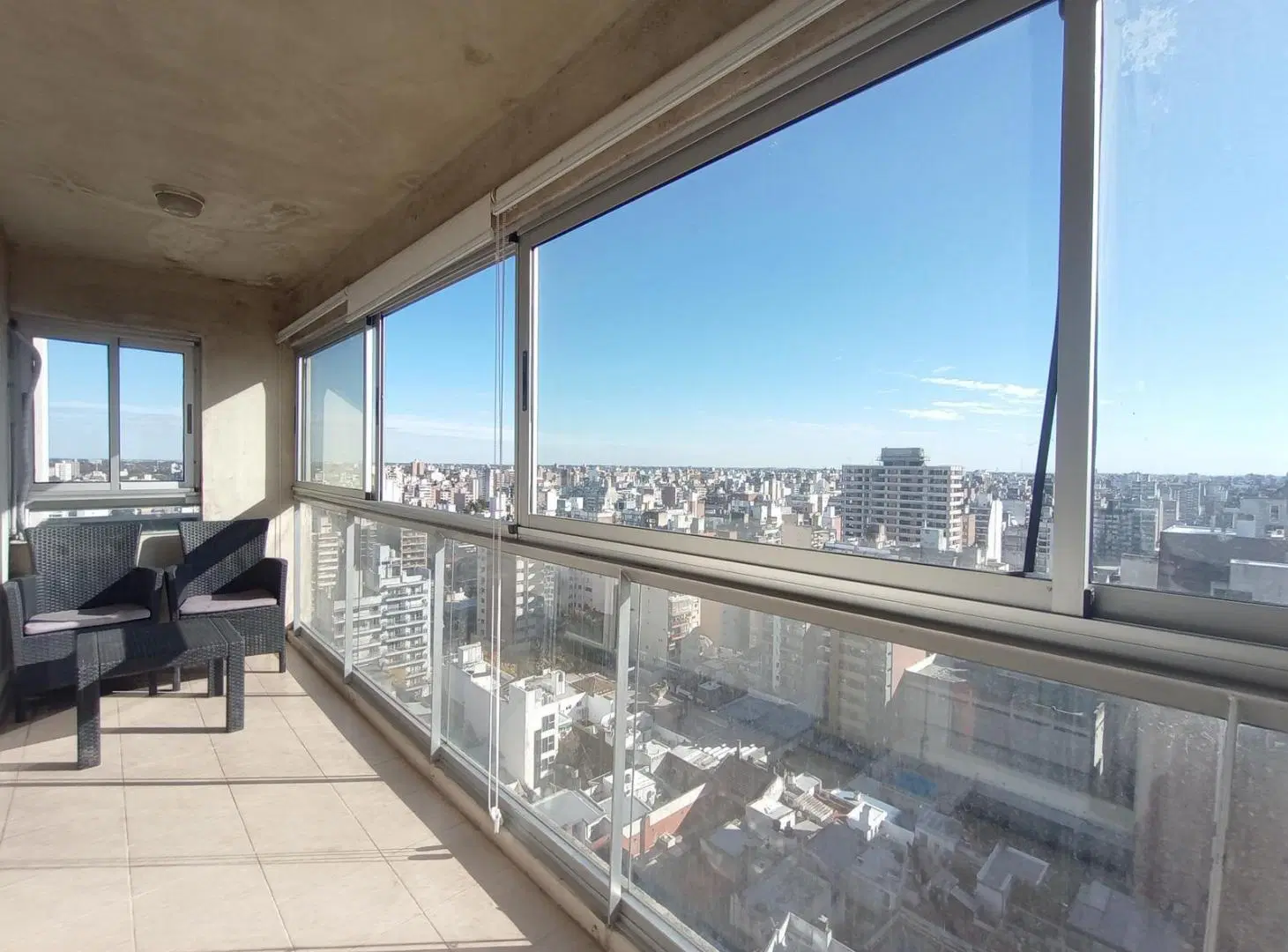 Venta Departamento Rosario barrio Martin 2 dormitorios Balcon cerrado Amenities 1