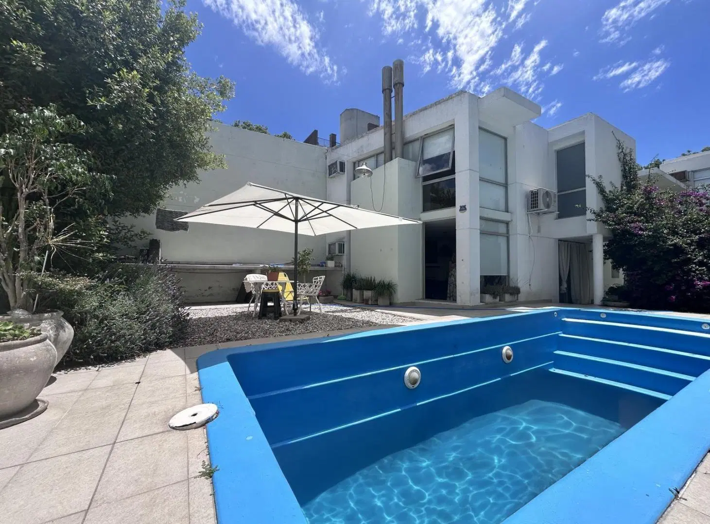 Venta casa rosario Barrio Espana y Hospitales 3 dormitorios piscina 3