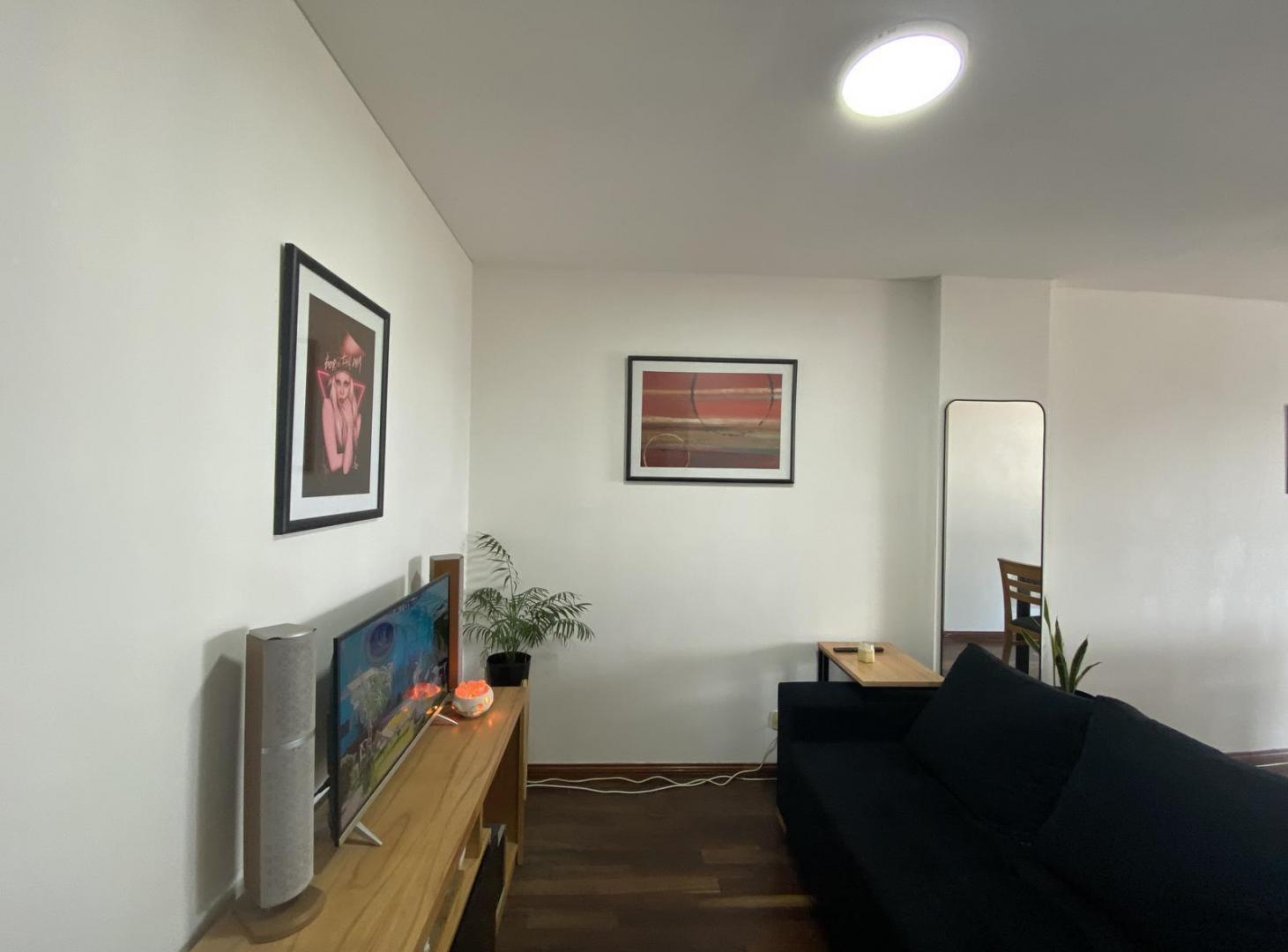 Foto de Venta Departamento Rosario Lourdes 2 Dormitorios Semipiso Vent. Cruzada, imagen 3