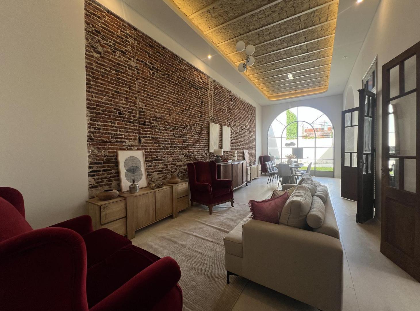 Foto de Venta Casa Rosario Abasto 4 dormitorios Cochera Patio Pileta Parrilla, imagen 4