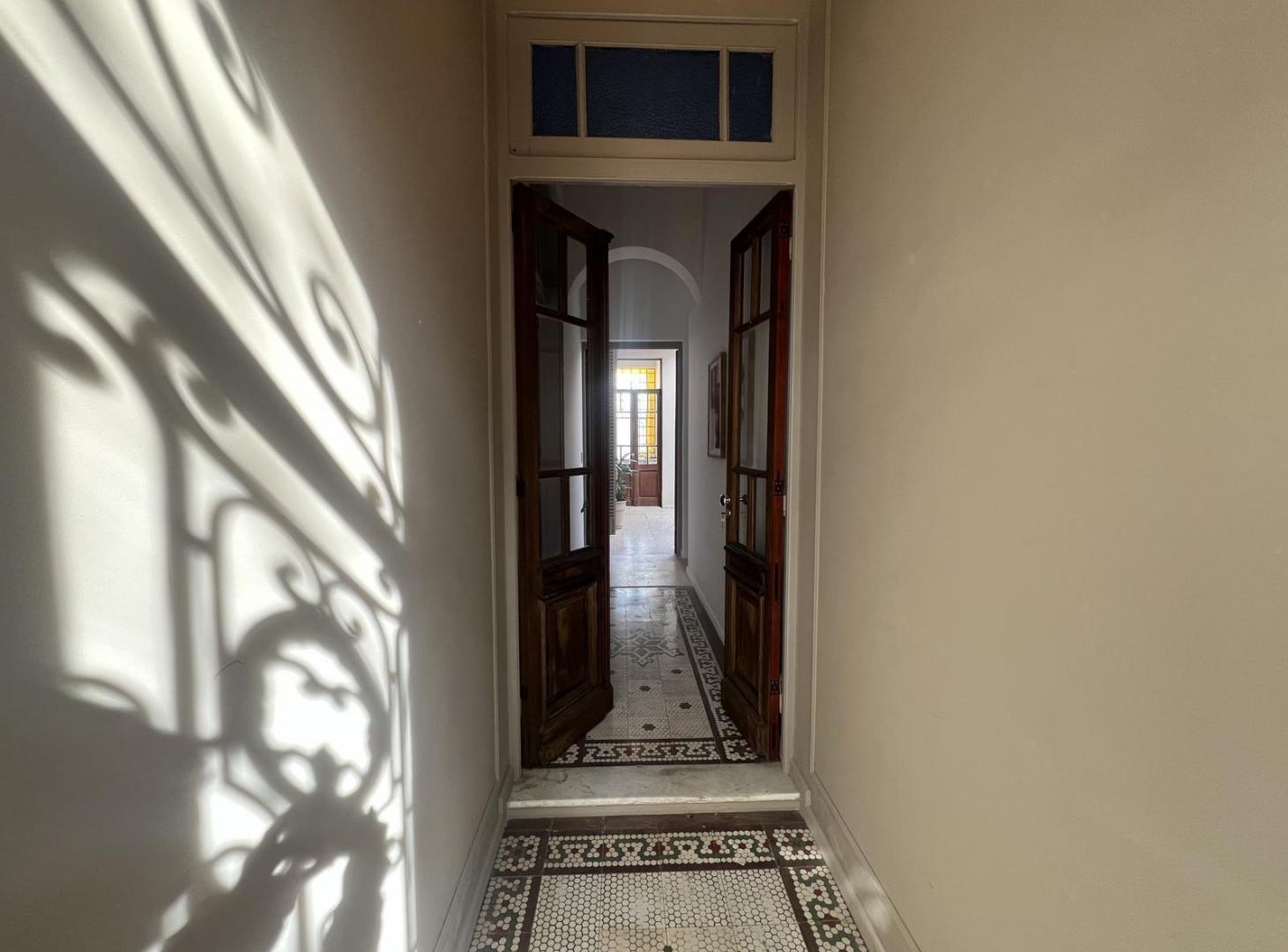 Foto de Venta Casa Rosario Abasto 4 dormitorios Cochera Patio Pileta Parrilla, imagen 5