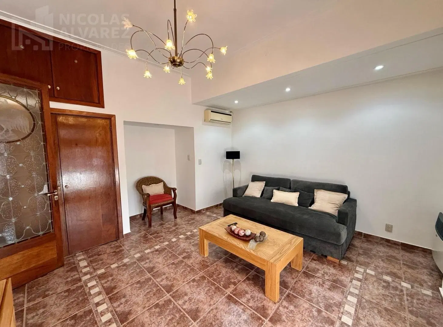 Venta Casa 3 ambientes con increíble parque en Ramos Mejía 2
