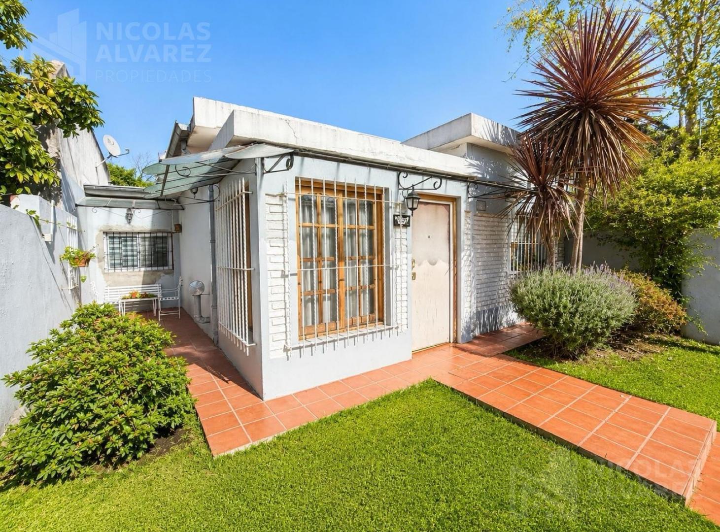 Venta Casa 3 ambientes en lote propio todo en planta baja - Villa Sarmiento