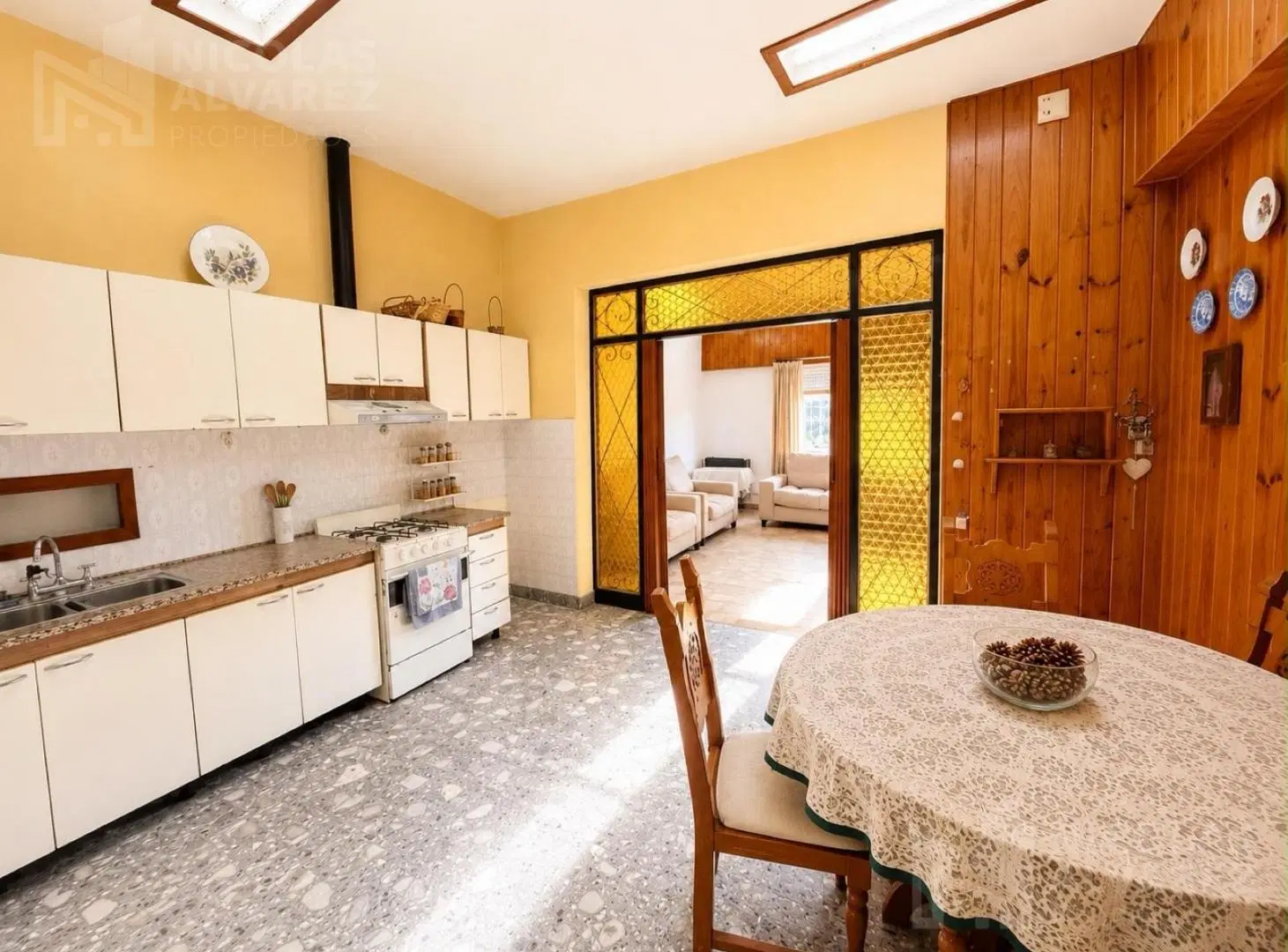Venta Casa 4 ambientes con parque y pre fabricada de 48 m2 - Haedo Norte 5