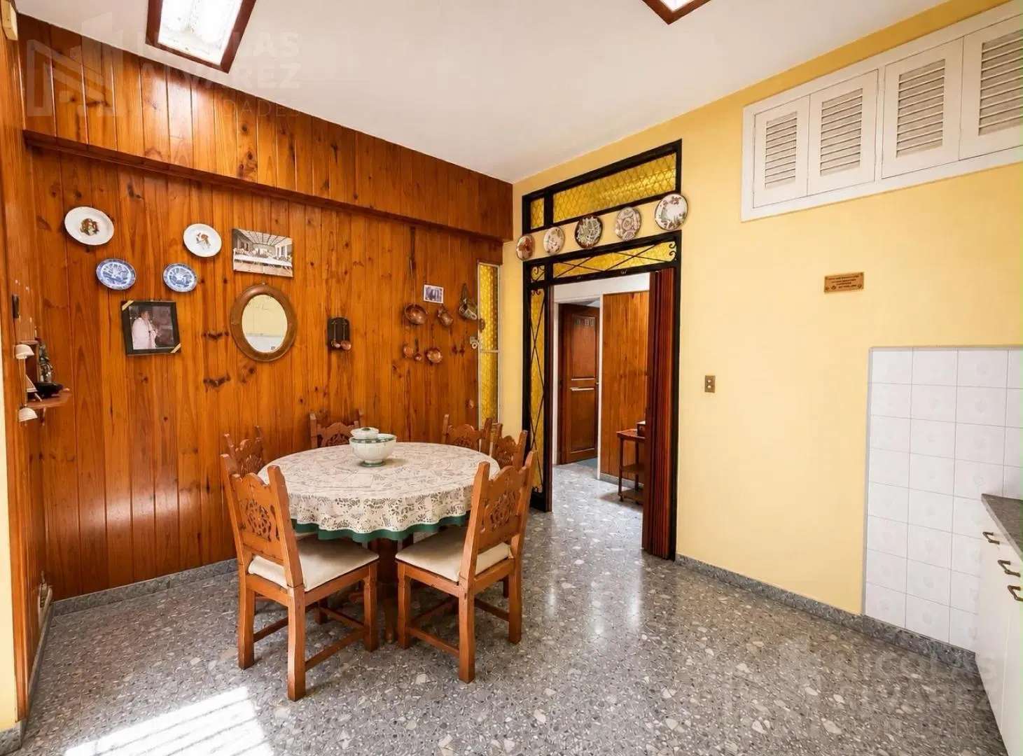 Venta Casa 4 ambientes con parque y pre fabricada de 48 m2 - Haedo Norte 2