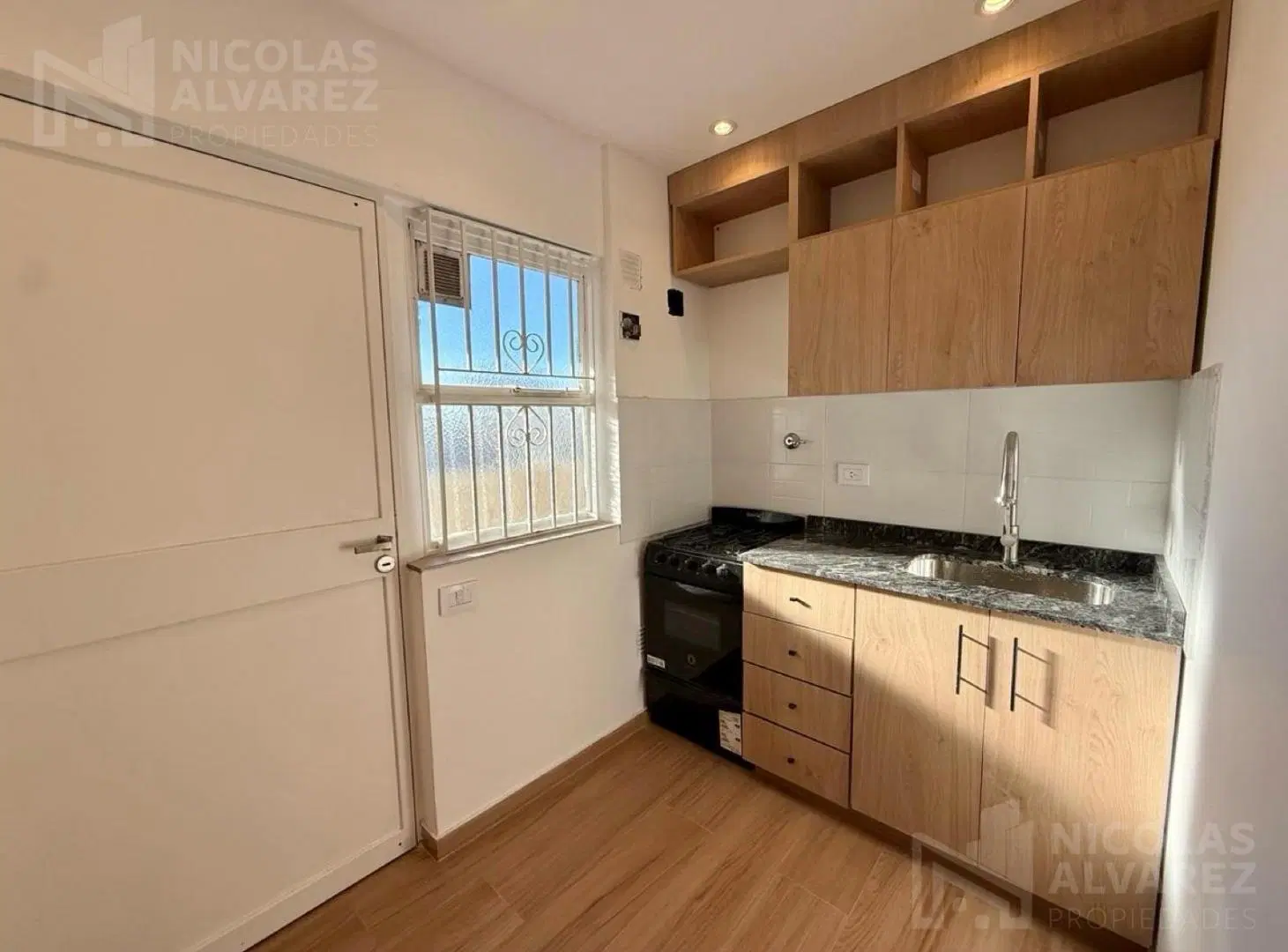 Venta Departamento 2 ambientes con balcón reciclado a nuevo! - Ramos centro 3