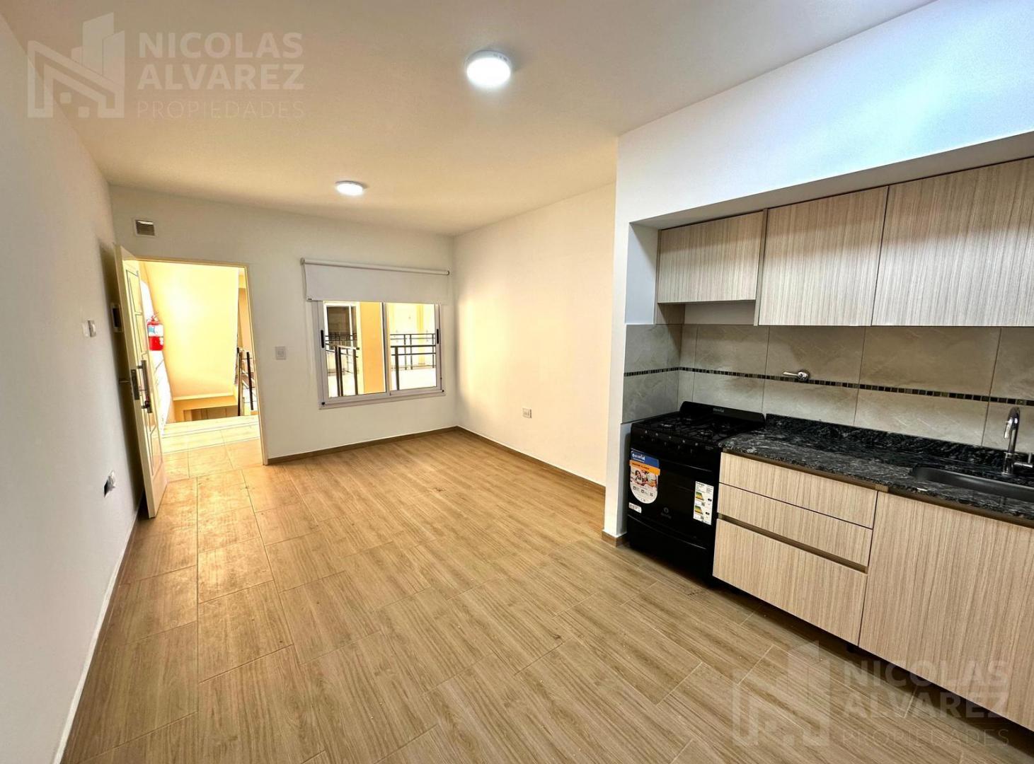 Foto de Departamento en Alquiler 2 ambientes con Cochera, Villa Luzuriaga!, imagen 1
