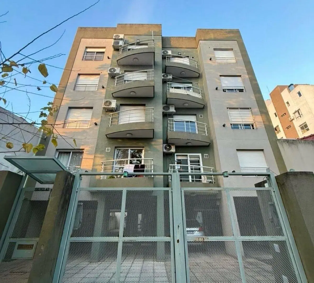 Alquiler Departamento 2 ambientes con balcón! Haedo Norte 4