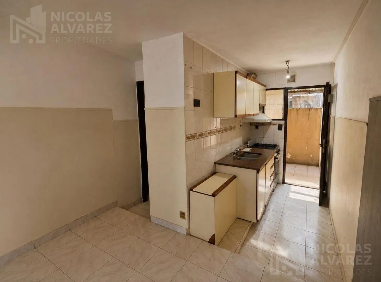 Dúplex 2 ambientes con patio en alquiler, Bajas Expensas! San Justo 4