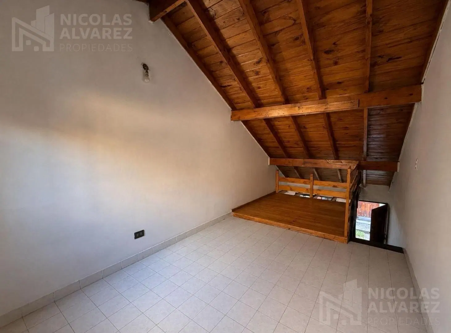 Dúplex 2 ambientes con patio en alquiler, Bajas Expensas! San Justo 3
