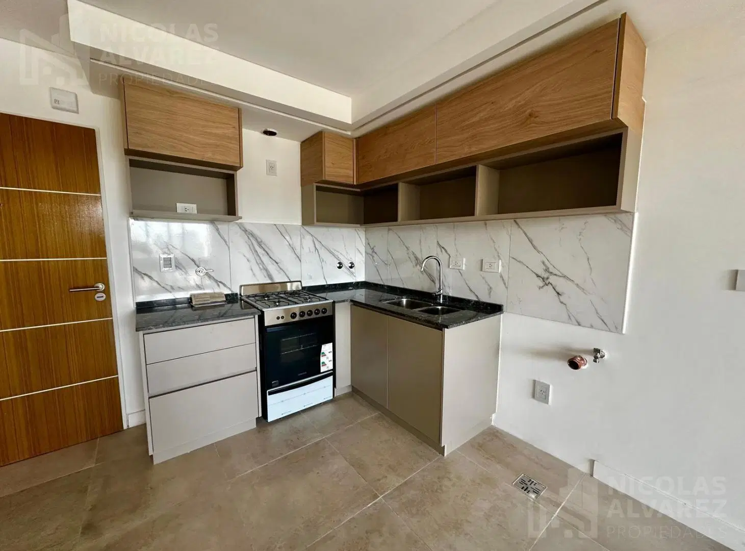 Alquiler Departamento 2 ambientes con balcón al frente! - Morón Sur 4