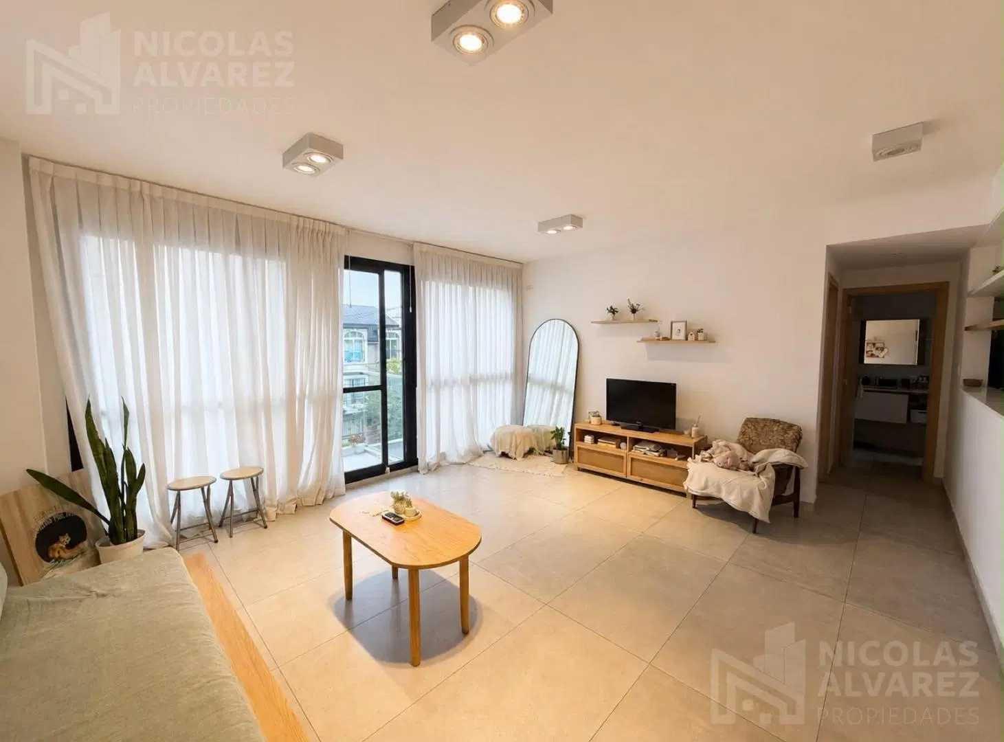 Alquiler Semipiso 2 ambientes con cochera! Ramos Mejía 1