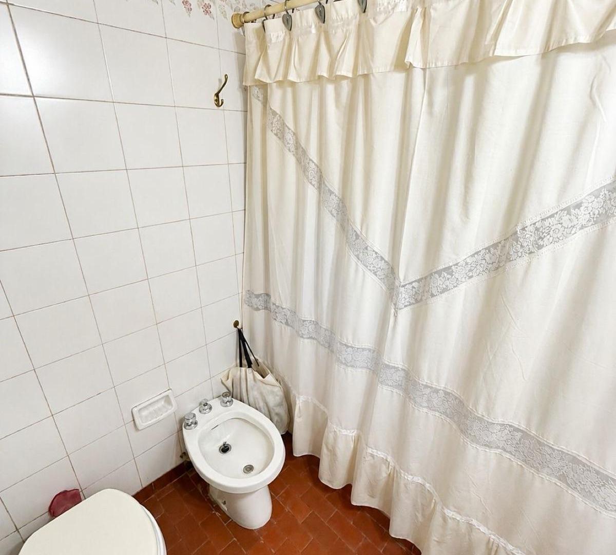 Foto de Venta PH 3 ambientes con patio y cochera! - Ramos Centro, imagen 5