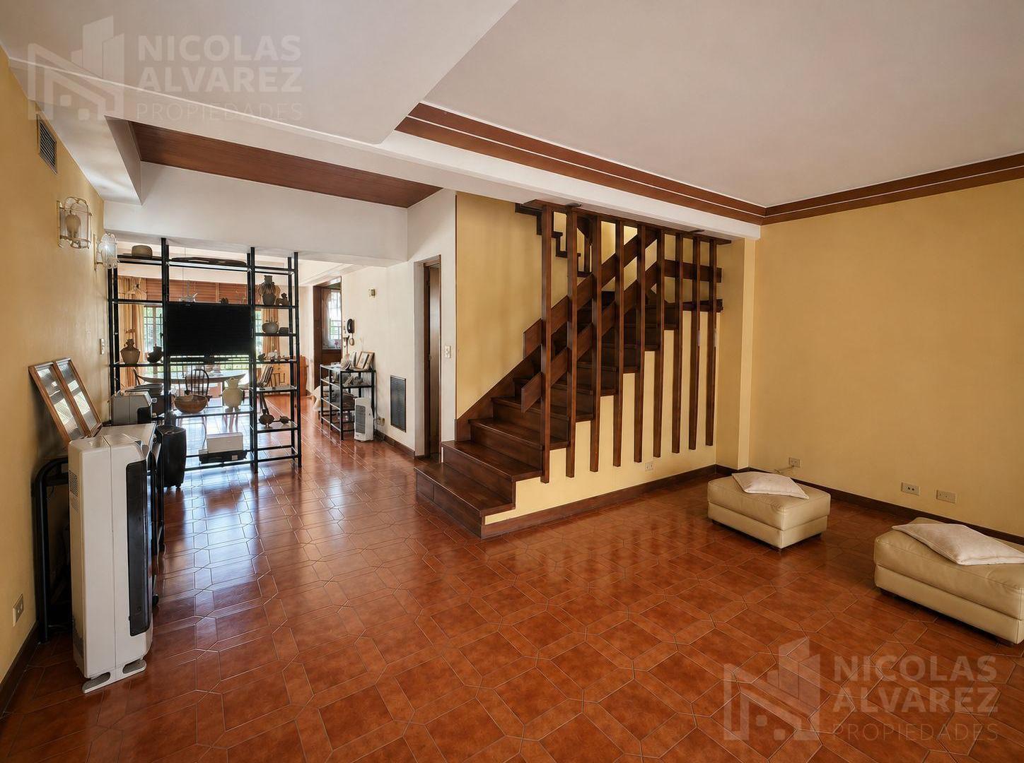 Foto de Venta - Casa 4 ambientes con parque y pileta - Ramos mejía, imagen 5