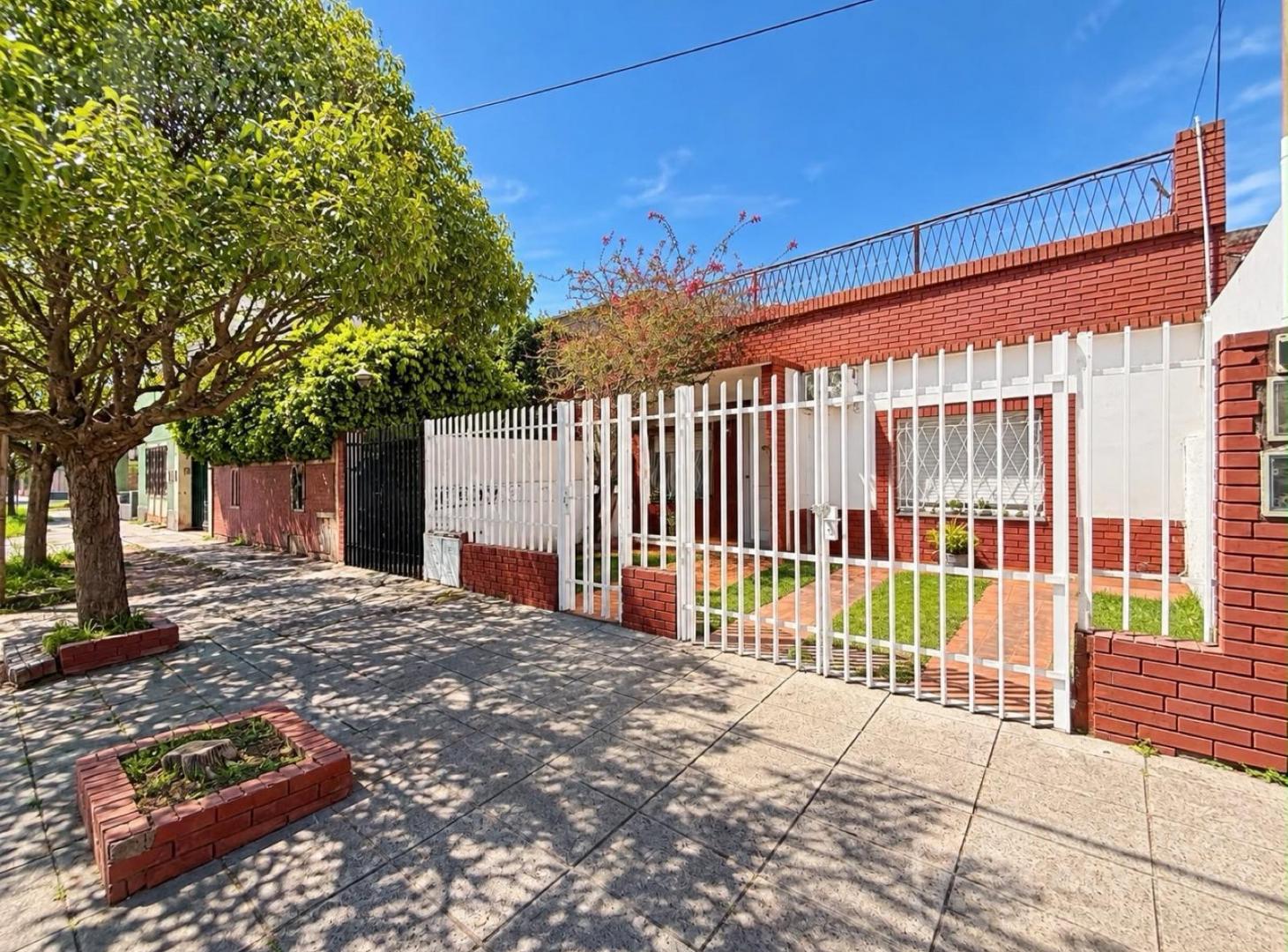Foto de Venta PH 3 ambientes con patio y cochera! Ramos Mejía, imagen 3