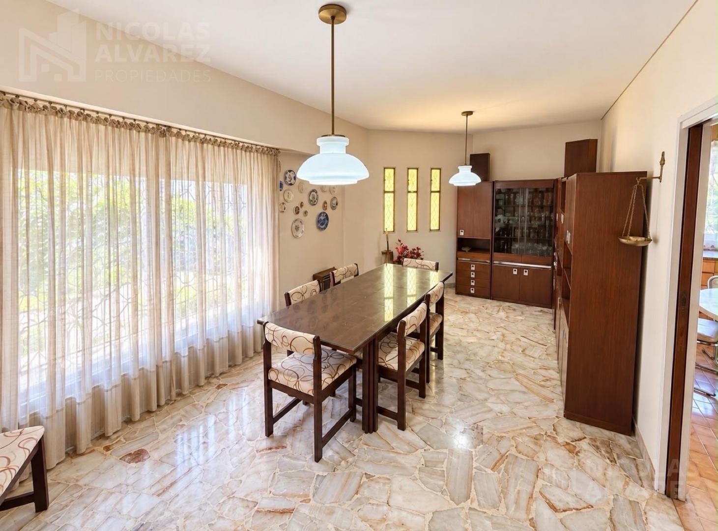 Foto de Venta Casa en lote propio 4 ambientes con cochera! - Ramos Mejía, imagen 3