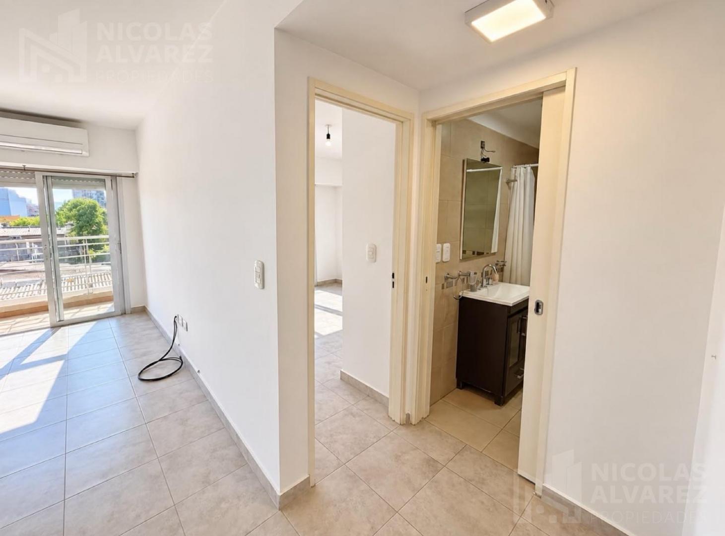 Foto de Alquiler Departamento 2 ambientes con balcón! - Morón Sur, imagen 3