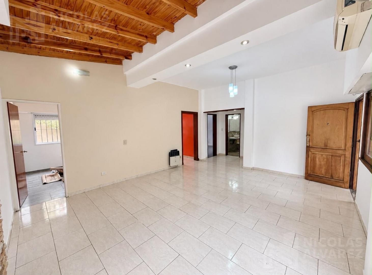 Foto de Alquiler Casa 4 ambientes con cochera y parrilla! - Ramos Mejía, imagen 5