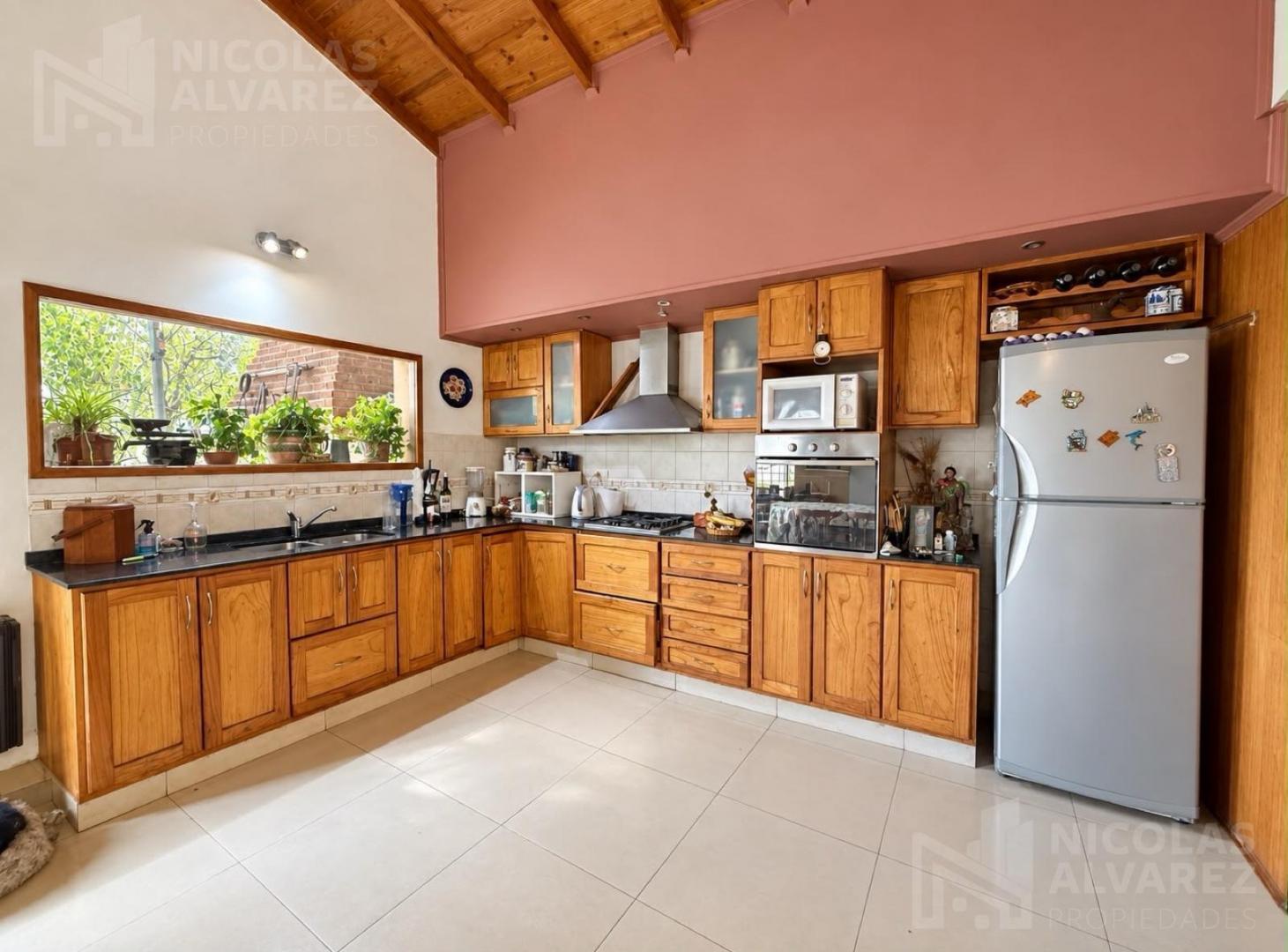Foto de Venta Casa 4 ambientes en lote propio con cochera! - El Palomar, imagen 5
