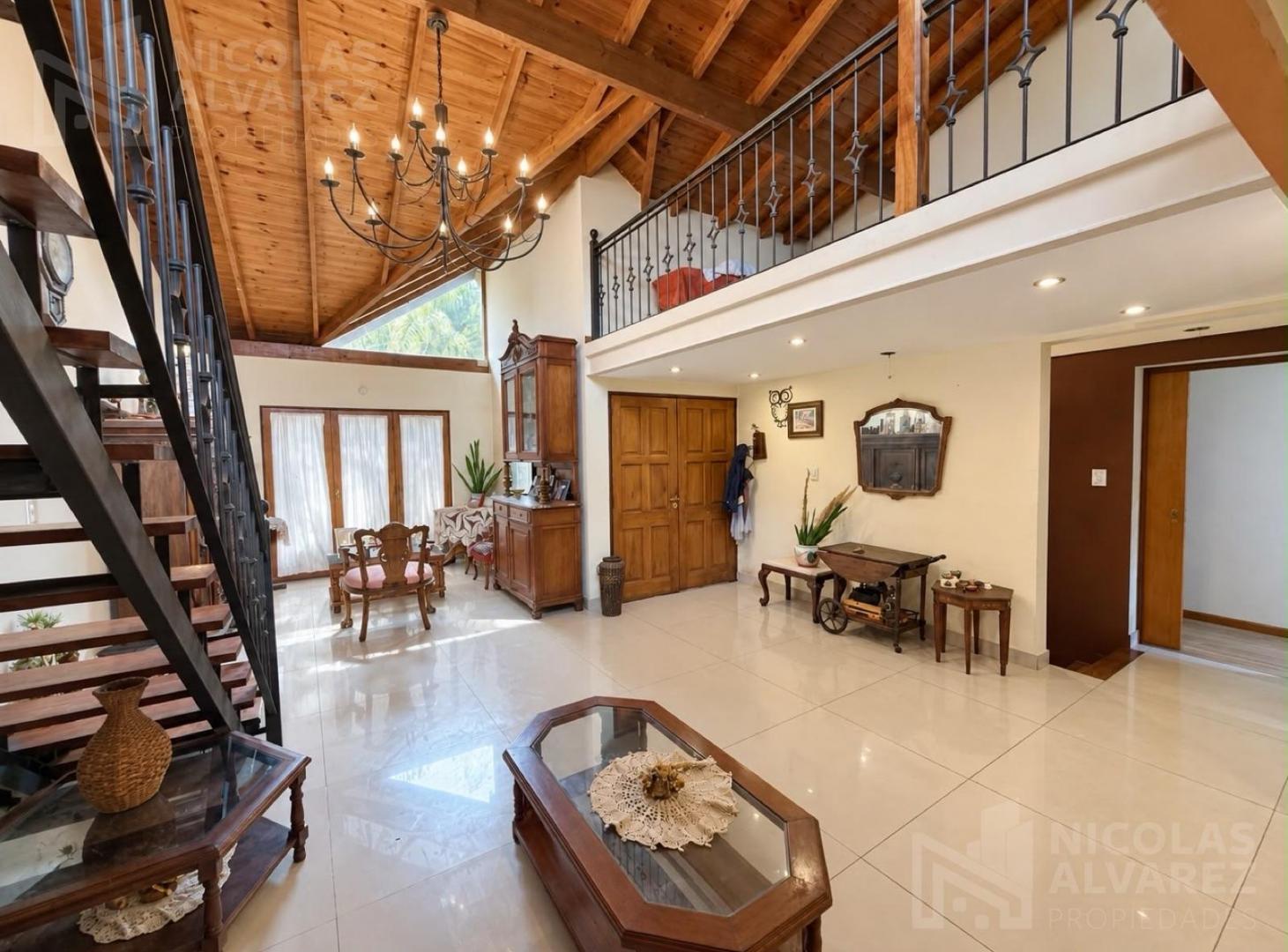Foto de Venta Casa 4 ambientes en lote propio con cochera! - El Palomar, imagen 4