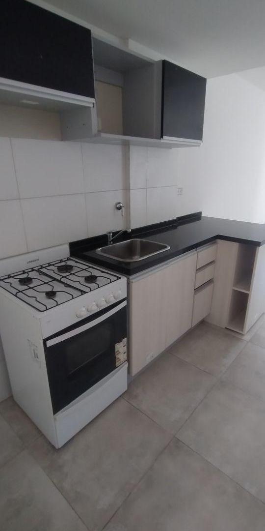 Foto de Alquiler Departamento un dormitorio al frente con patio en 9 de julio, imagen 3
