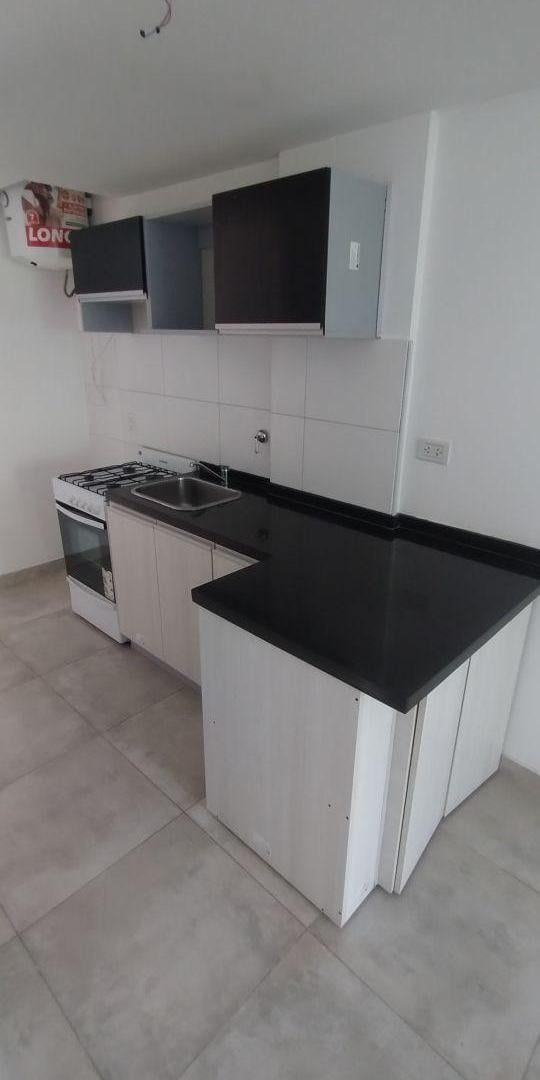 Foto de Alquiler Departamento un dormitorio al frente con patio en 9 de julio, imagen 4