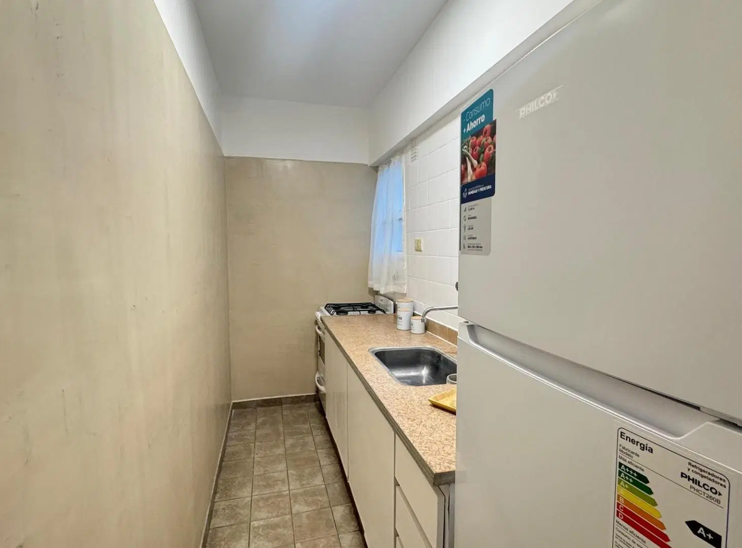 2 ambientes al frente con balcon reciclado. Zona Guemes excelente oportunidad 4