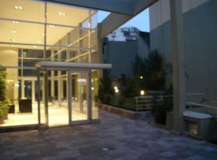 Dos ambientes equipado en edificio torre con amenities y vigilancia. 4