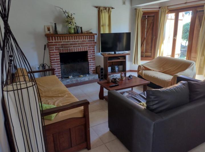 Foto de Excelente casa en Valeria del Mar para 6 personas cerca de la playa y, imagen 5