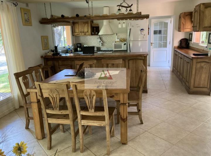 Foto de Muy linda casa rodeada de verde con yacuzzi, imagen 1