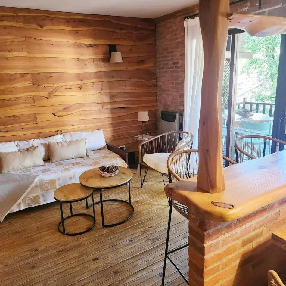 Hermosa cabaña en Carilo en complejo con amenities. 2