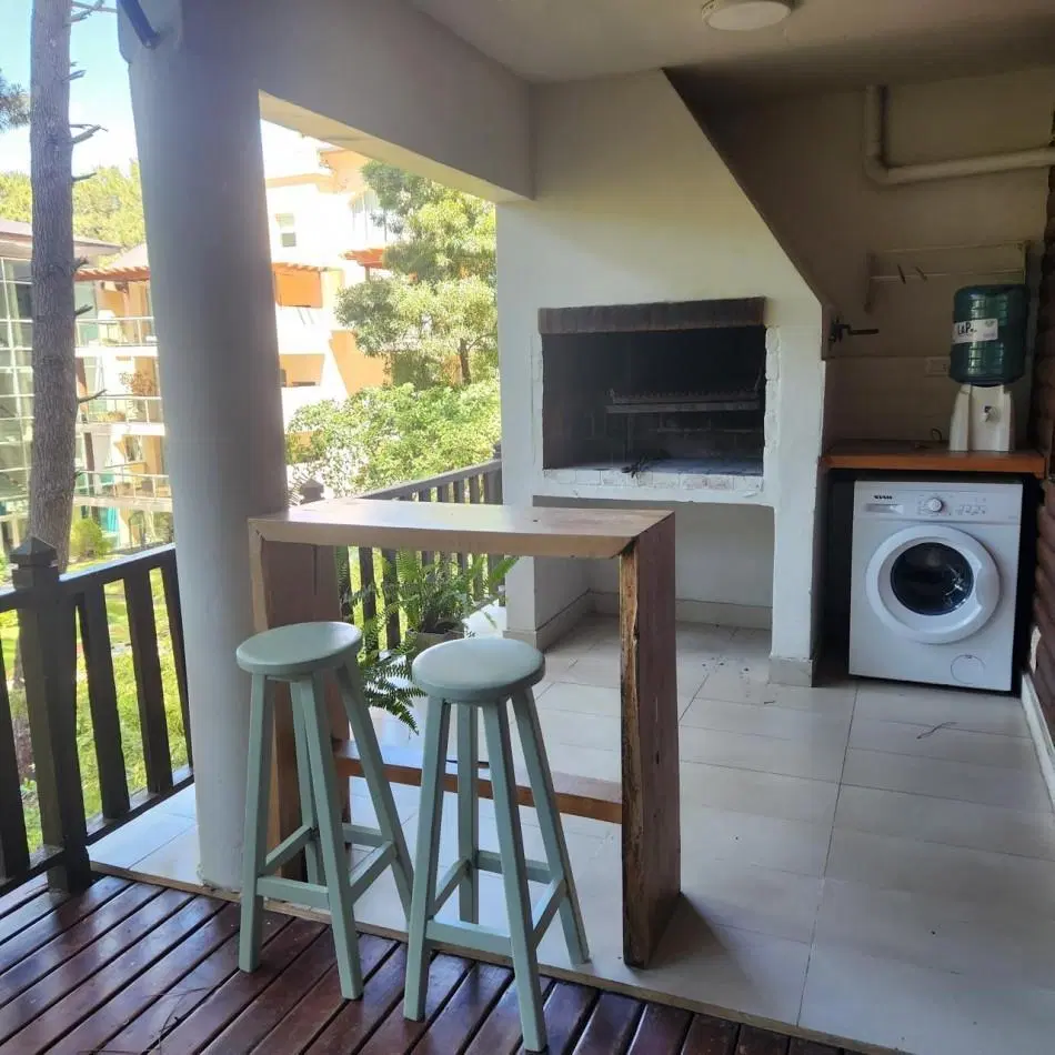 Hermosa cabaña en Carilo en complejo con amenities. 4