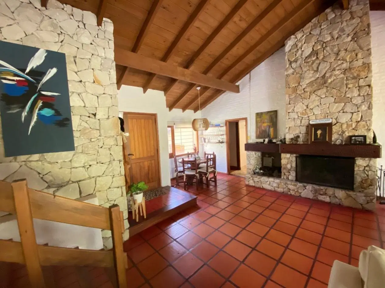 Lindisima casa en el bosque de Carilo 3