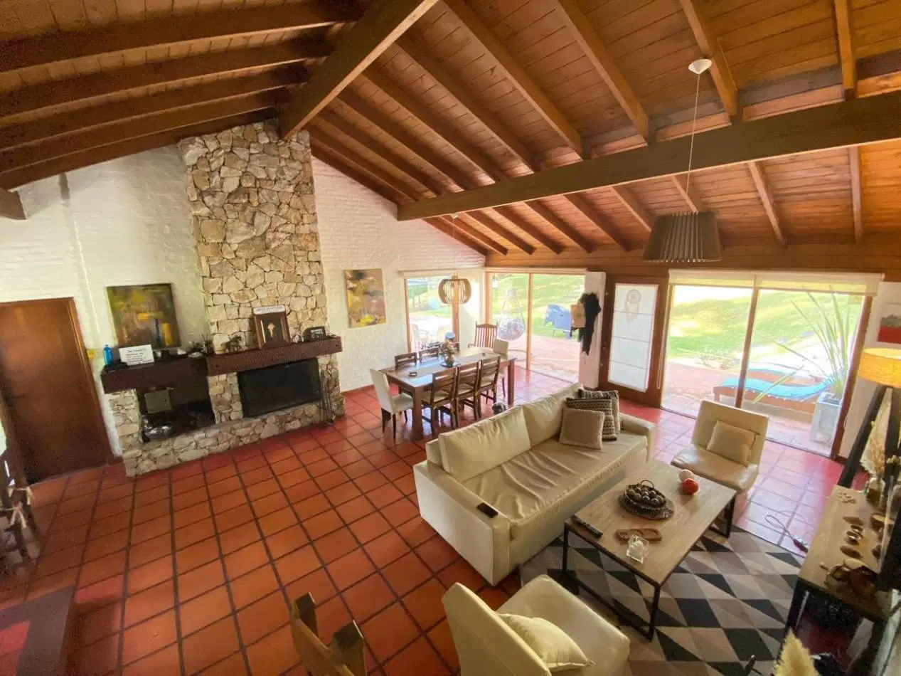 Lindisima casa en el bosque de Carilo 4