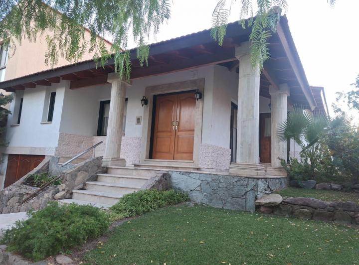 Venta Hermosa Casa Barrio Dalvian 2