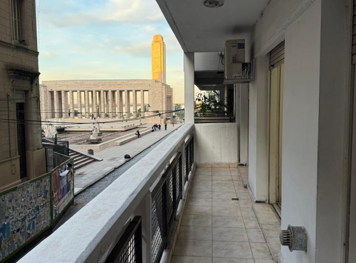 DEPARTAMENTO EN ZONA MONUMENTO 1