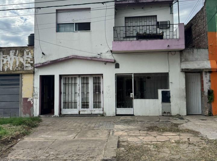 OPORTUNIDAD!!! DOS CASAS EN MONTEVIDEO 5900 1