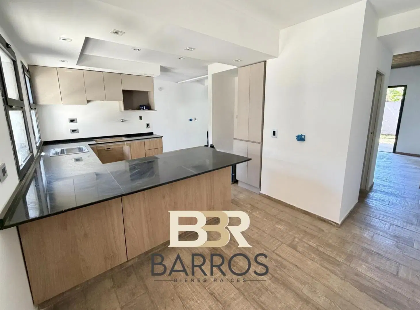 Venta duplex 4 ambientes Castelar 8