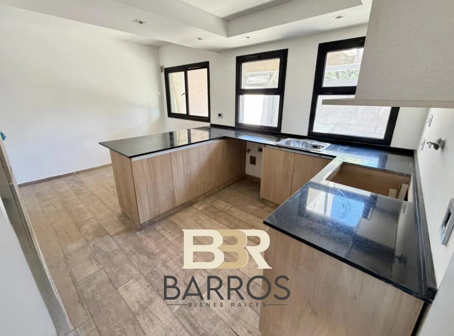 Venta duplex 4 ambientes Castelar 2