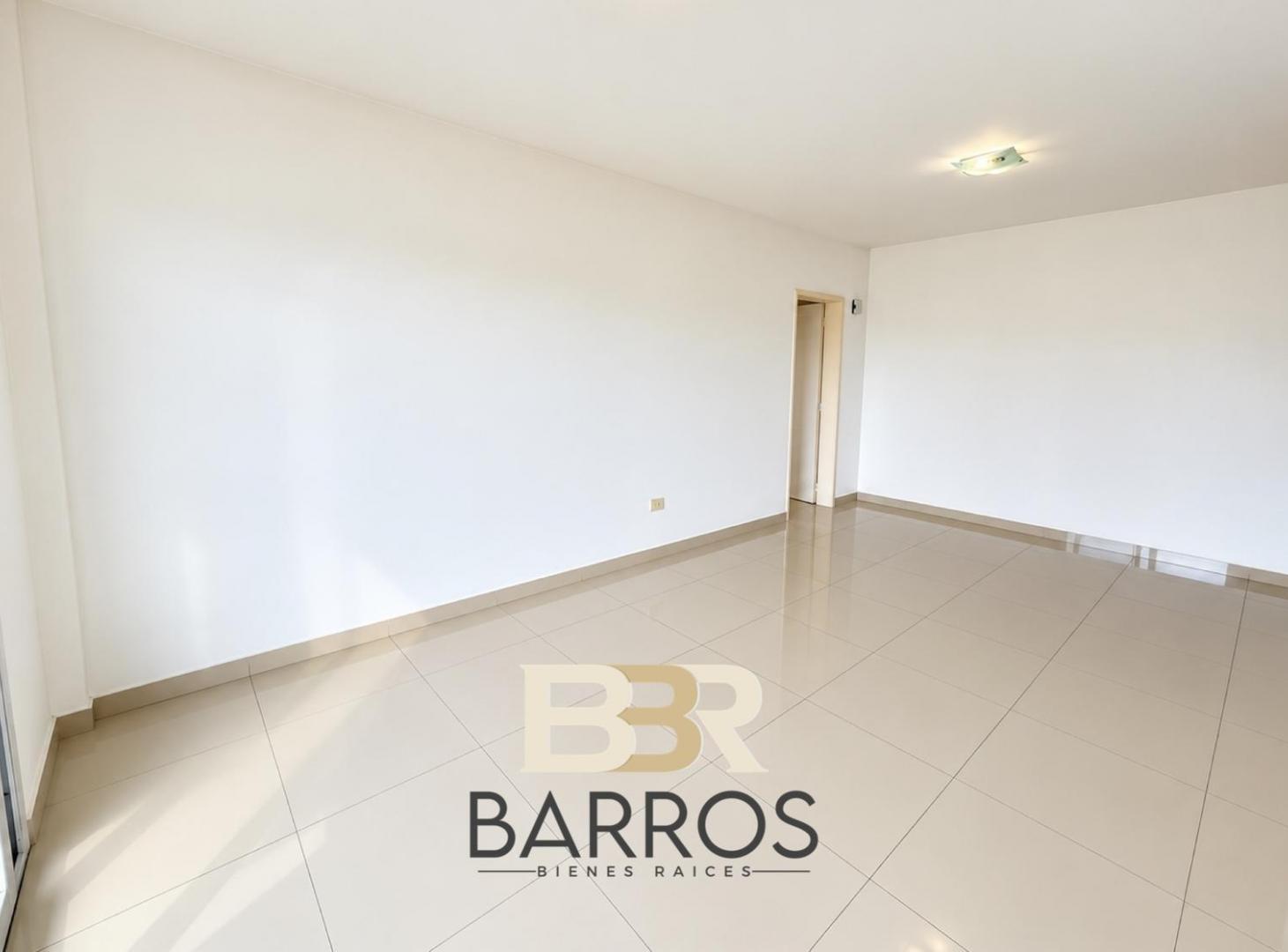 Foto de Venta Departamento 2 ambientes cochera balcon, imagen 2