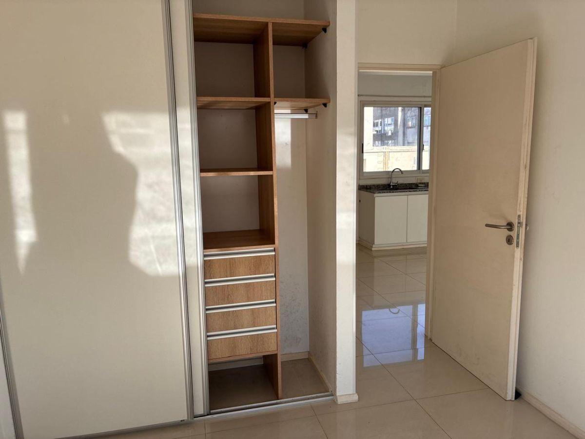 Foto de Excelente dos ambientes de categoría sobre Av. Belgrano, imagen 5